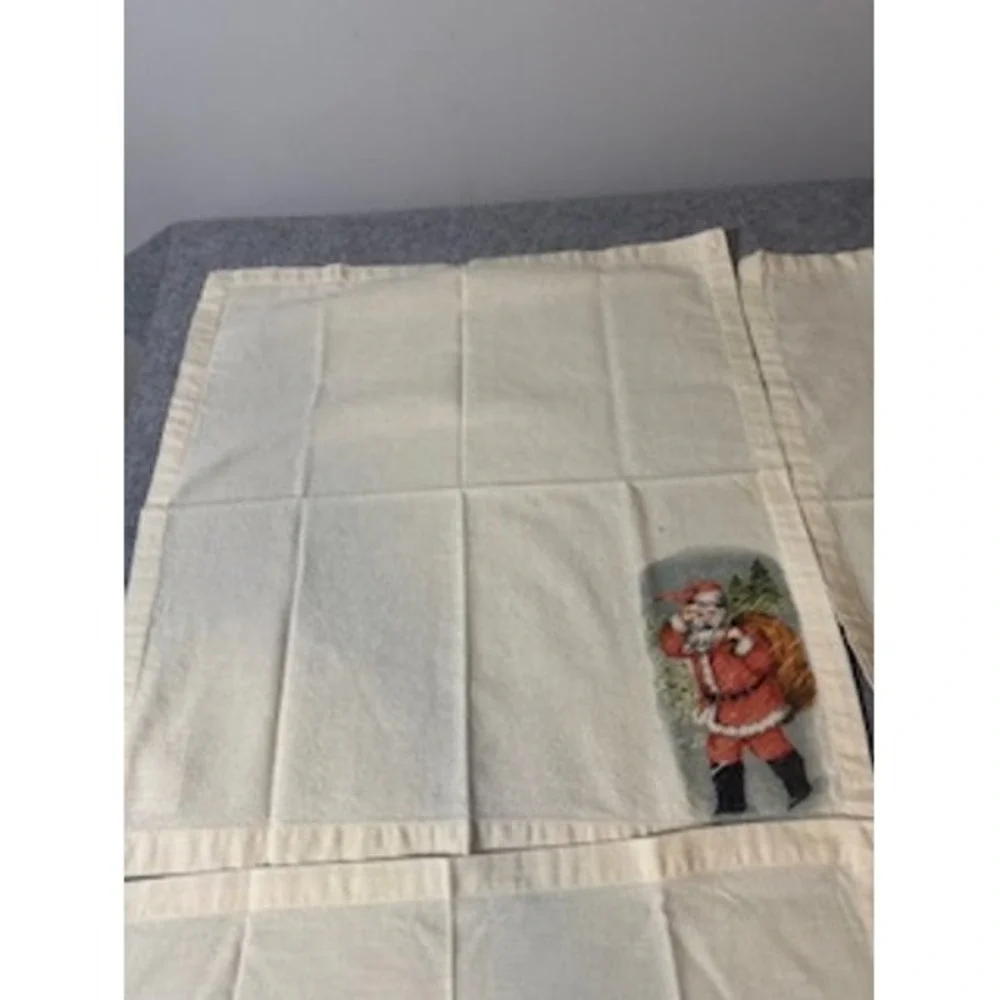 Pottery Barn Santa Claus Christmas Cloth Napkins Set of 4 Cotton Ivory